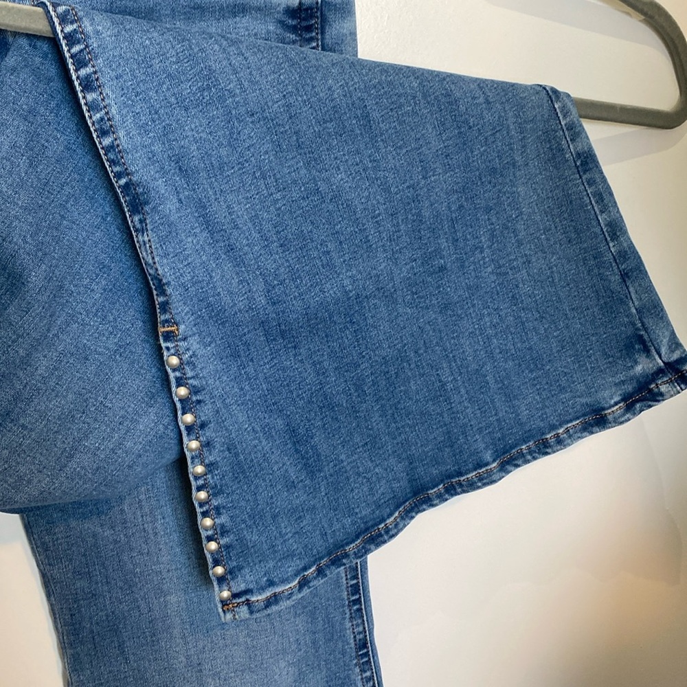 American Eagle Flare Jeans Size 4